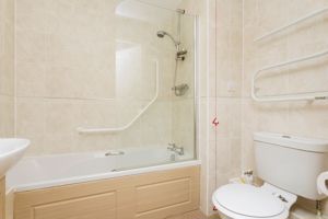 BATHROOM- click for photo gallery
